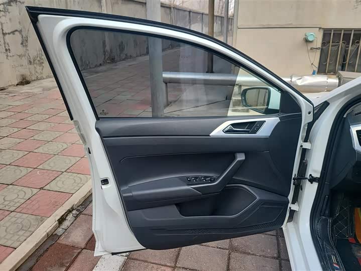 Volkswagen Polo 2023 2023款 Plus 1.5L 自动炫彩科技版