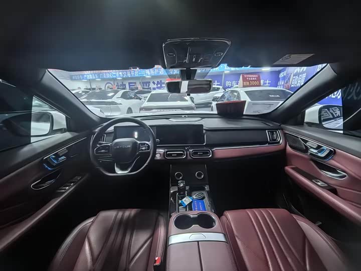 Jetour X70 Plus 2025 2025款 冠军版 1.5T DCT冠军PRO 7座