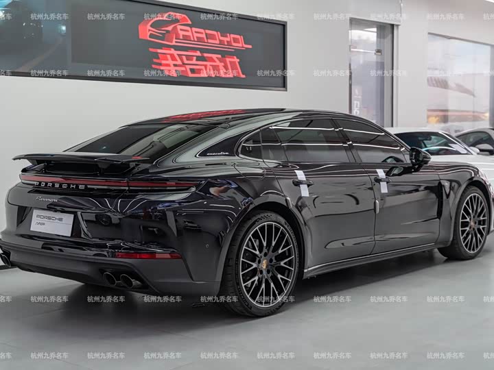 Porsche Panamera 2024 2024款 Panamera 行政加长版 2.9T