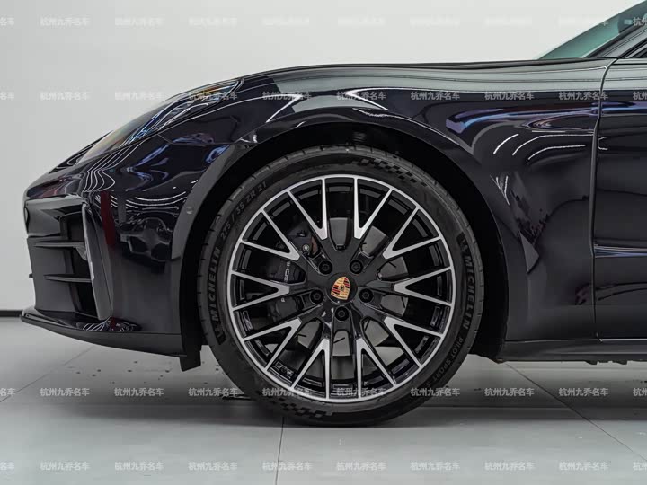 Porsche Panamera 2024 2024款 Panamera 行政加长版 2.9T