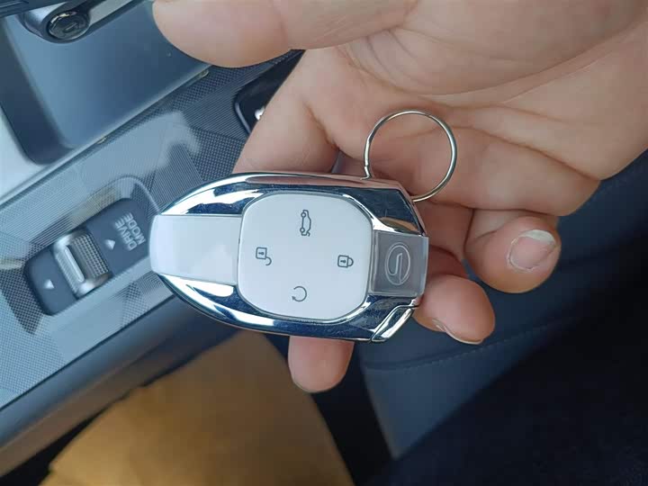 GAC Trumpchi Empow R 2024 2024款 270T DCT 影豹S版