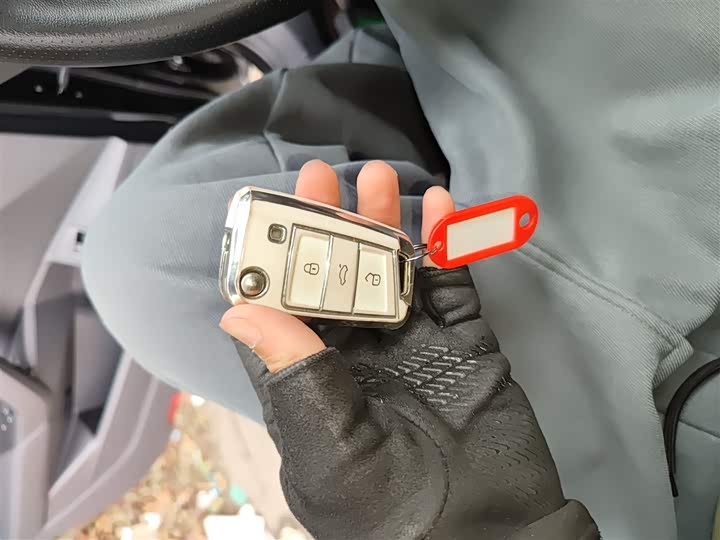 Volkswagen Sagitar L 2025 2025款 300TSI DSG超越版