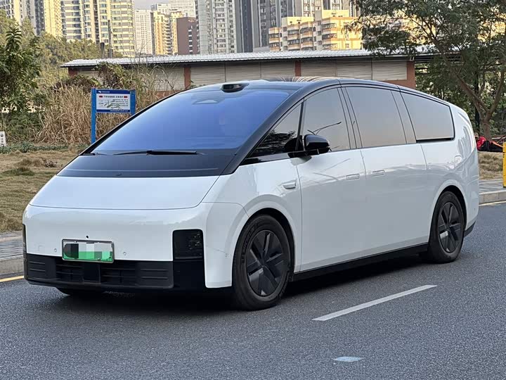2025 LiXiang Mega