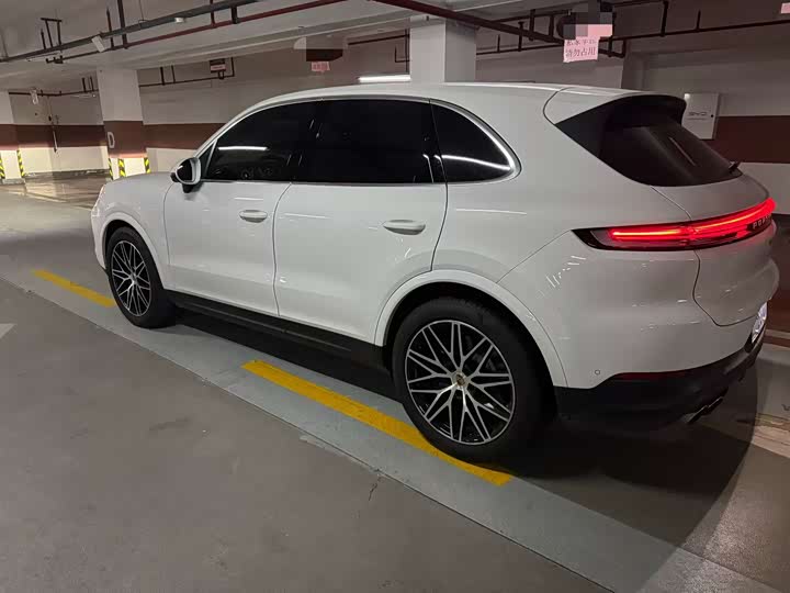 2025 Porsche Cayenne