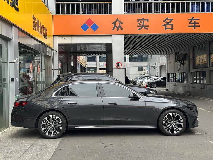 Mercedes-Benz E-Class Hybrid 2024 2024款 E 350 e L 插电式混合动力轿车
