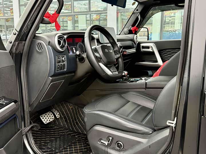 BAIC Beijing BJ40 2024 2024款 2.0D 刀锋英雄荣耀版