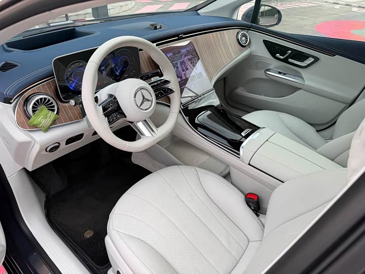 Mercedes-Benz EQE 2025 2025款 500 4MATIC 豪华版