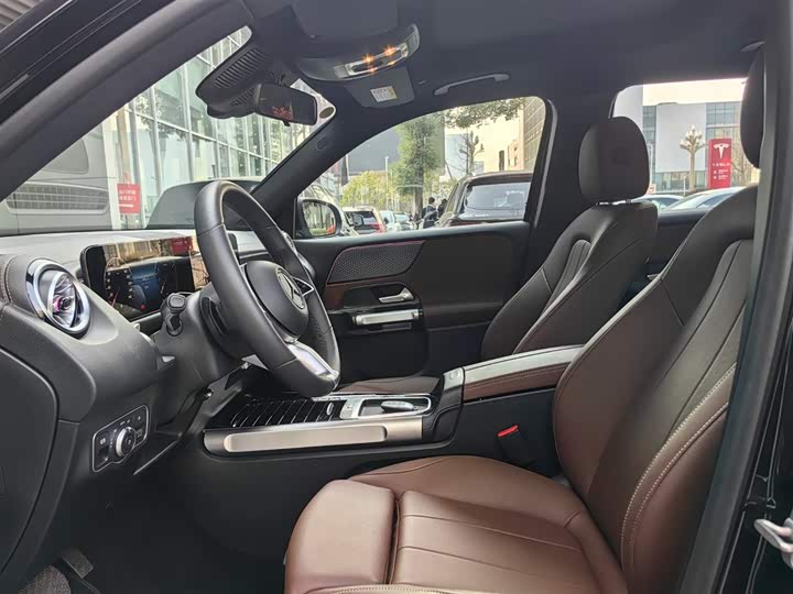 Mercedes-Benz GLB-Class 2024 2024款 改款 GLB 220 动感型