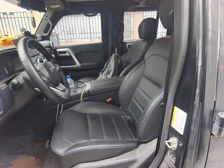 BAIC Beijing BJ40 2024 2024款 2.0D 刀锋英雄荣耀版