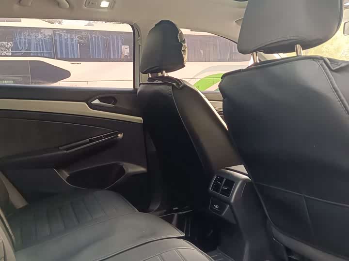 Jetta VS7 2023 2023款 280TSI 自动进取版