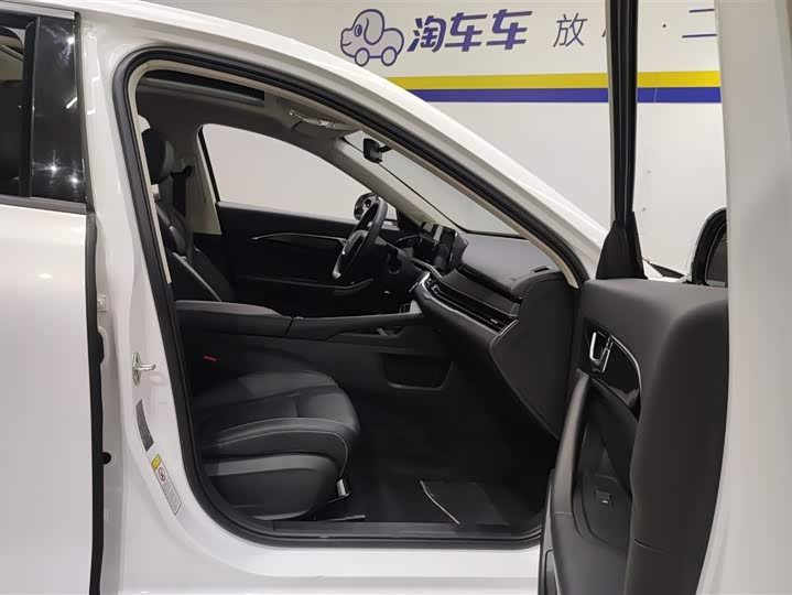 Bestune B70 2025 2025款 龙耀版 1.5T 欢享型