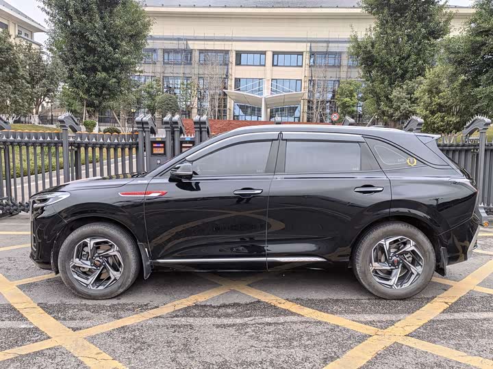 Hongqi HS3 2023 2023款 1.5T 两驱善为版