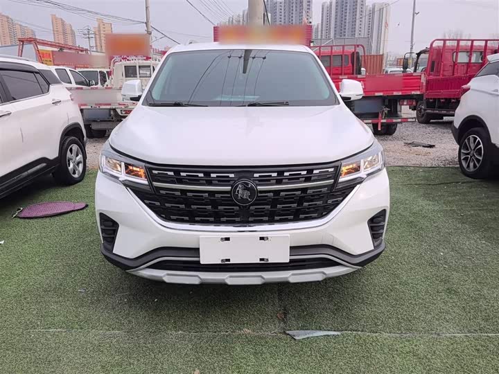 Dongfeng Forthing T5 2022 2022款 盛世款 1.6L 手动筑梦版五座