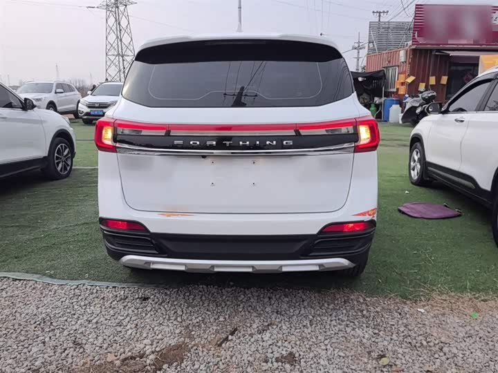 Dongfeng Forthing T5 2022 2022款 盛世款 1.6L 手动筑梦版五座