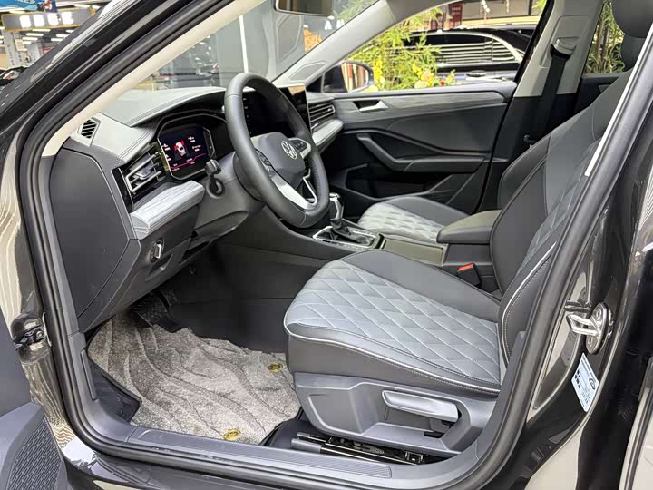 Volkswagen Sagitar L 2025 2025款 300TSI DSG超越版