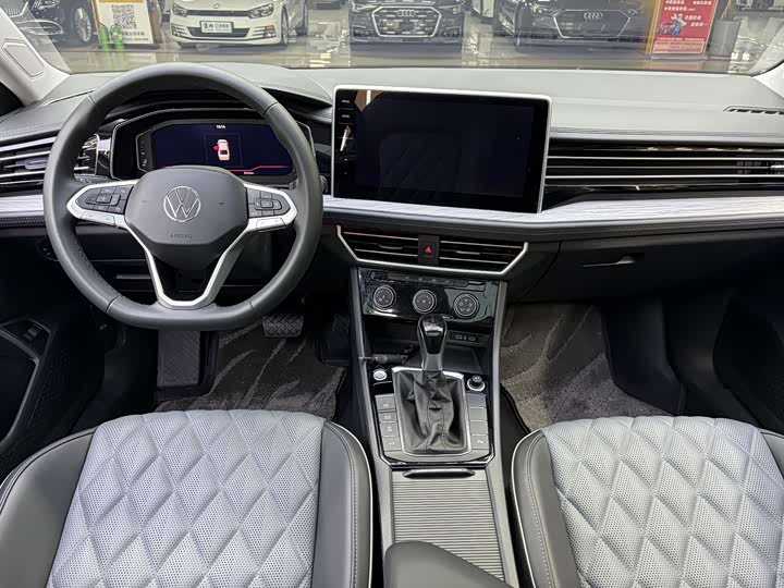 Volkswagen Sagitar L 2025 2025款 300TSI DSG超越版