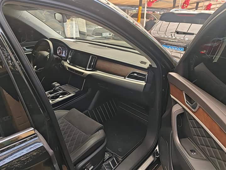 Hongqi HS7 2022 2022款 2.0T DCT两驱智联旗畅版 五座