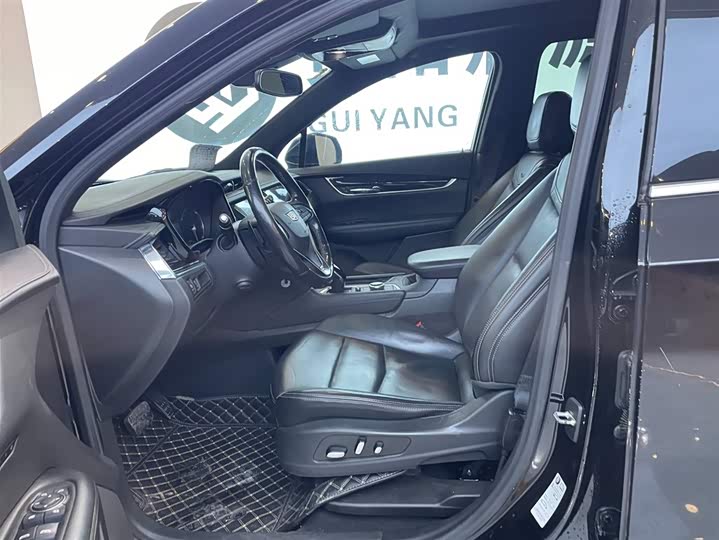 Cadillac XT6 2022 2022款 2.0T 六座四驱豪华型标准版