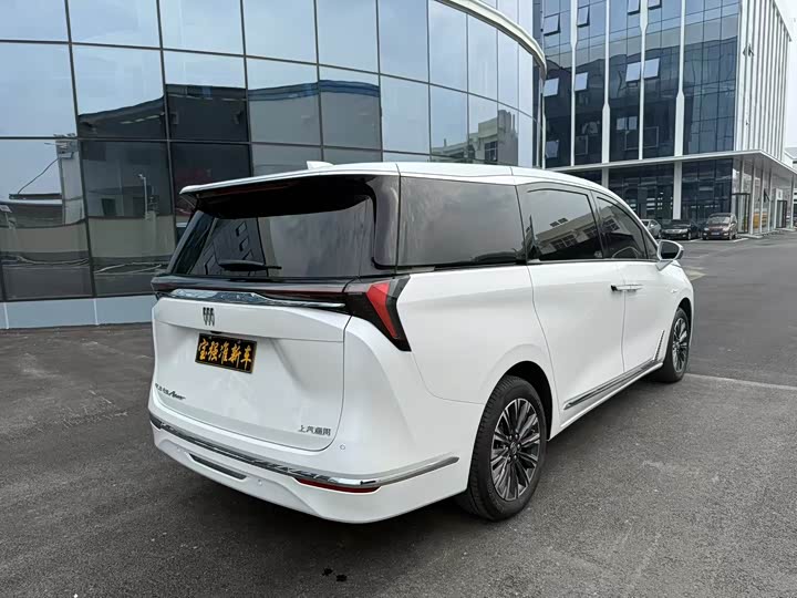 Buick GL8 ES 2025 2025款 陆尊 智享版