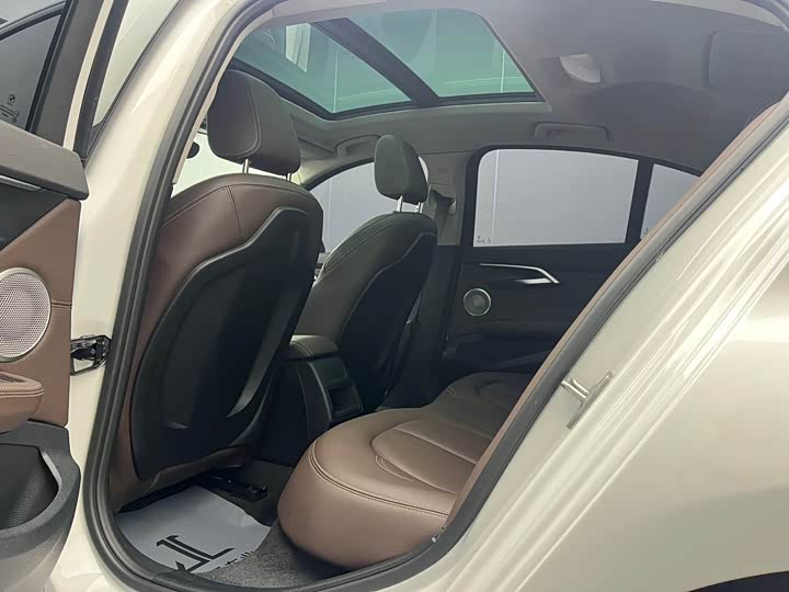 BMW 1 Series 2023 2023款 120i M运动曜夜版