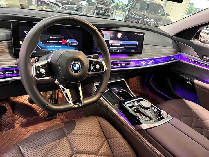 BMW i7 2023 2023款 eDrive50L 领先M运动套装