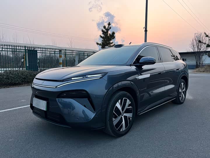 BYD Tang L 2025 2025款 DM 215KM激光雷达旗舰型