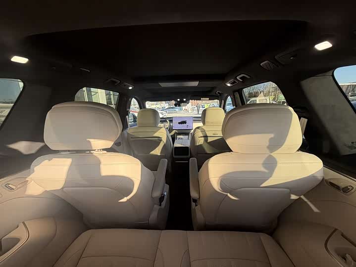 Nio Onvo L90 2025 2025款 Ultra 六座版