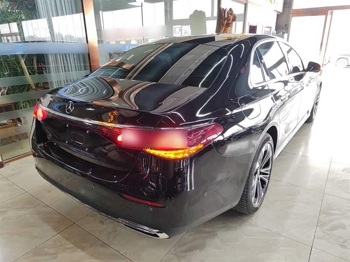 Mercedes-Benz E-Class Hybrid 2024 2024款 E 350 e L 插电式混合动力轿车