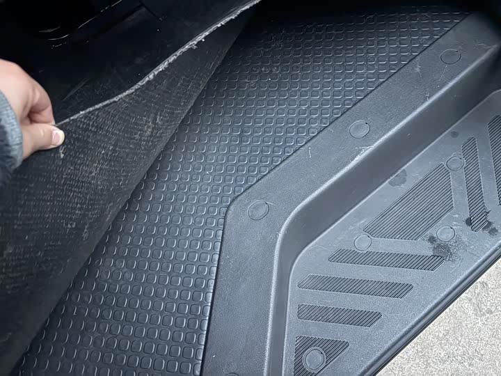 Foton Tuyano 2024 2024款 图雅诺Pro多功能 2.0T手动后驱 长轴中顶 后单胎5/6/7/9座