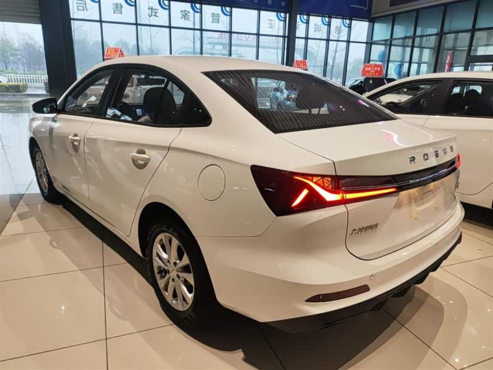 Roewe i5 2026 2026款 1.5L 手动舒享版