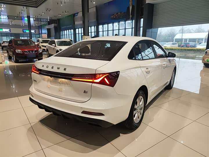 Roewe i5 2026 2026款 1.5L 手动舒享版