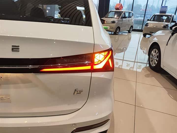 Roewe i5 2026 2026款 1.5L 手动舒享版