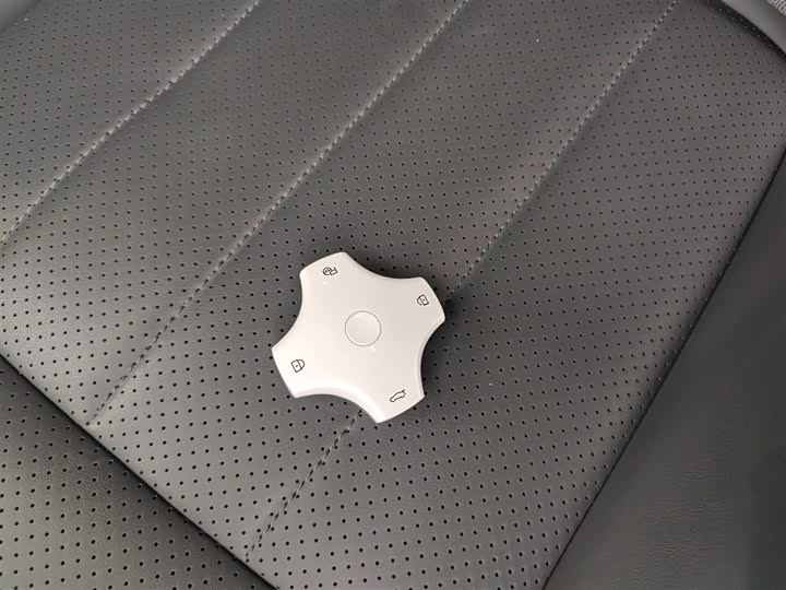 Dongfeng Yipai eπ 008 2026 2026款 六座纯电家享版