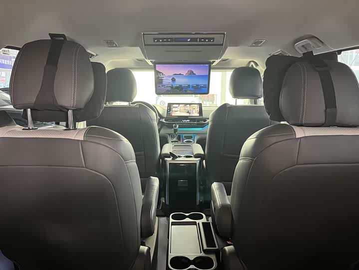 Toyota Sienna 2024 2024款 2.5L混动 尊贵版