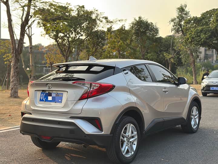 Toyota C-HR 2021 2021款 2.0L 舒适版