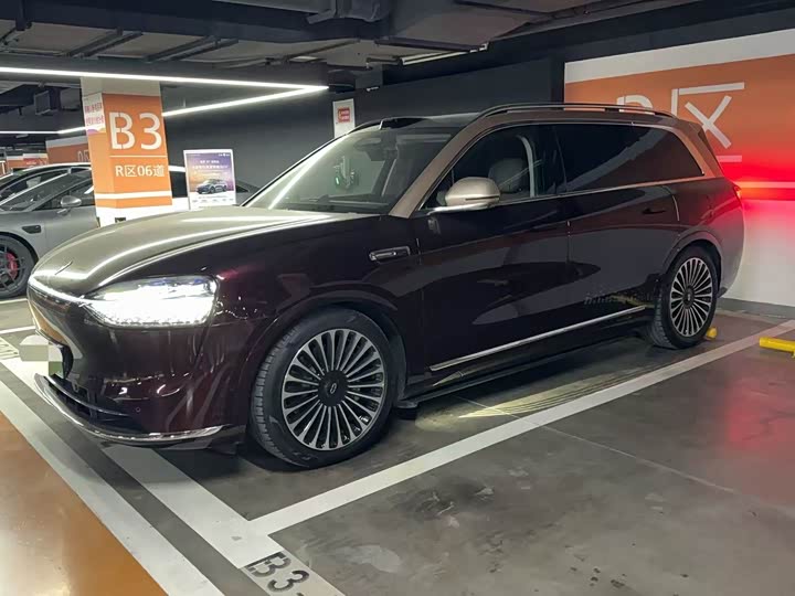 Aito M9 2025 2025款 增程 Ultra版 52kWh 6座版