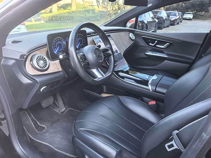 Mercedes-Benz EQE 2022 2022款 350 先锋版