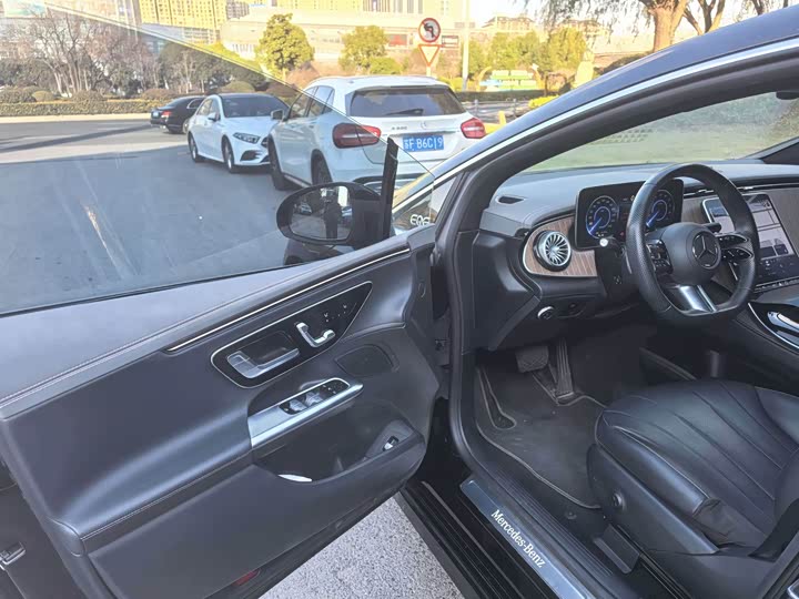 Mercedes-Benz EQE 2022 2022款 350 先锋版