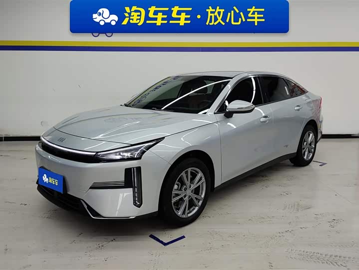 2025 Geely Galaxy L6