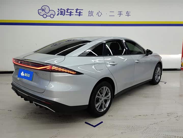 2025 Geely Galaxy L6