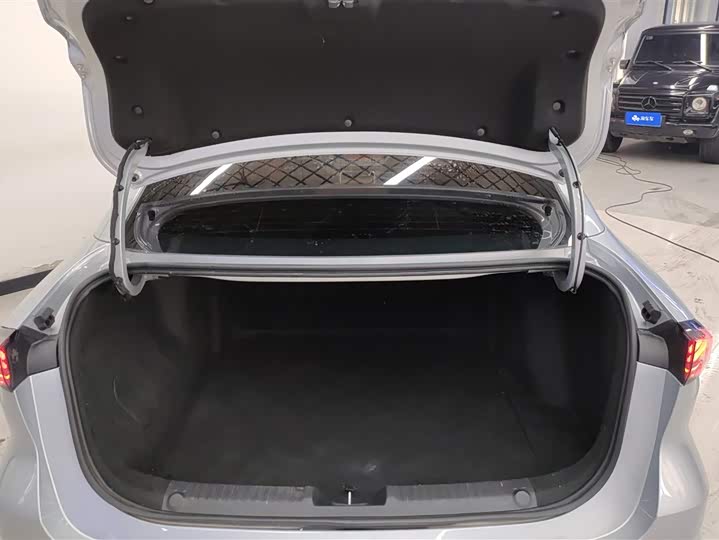 2025 Geely Galaxy L6