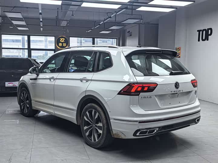 Volkswagen Tiguan L Pro 2025 2025款 出众款 330TSI 自动两驱R-Line龙耀版