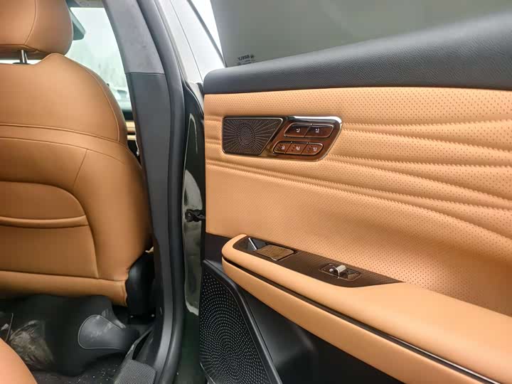 Geely Galaxy Starshine 8 EM-i 2025 2025款 130km EM-P 星舰版