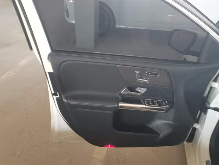 Mercedes-Benz B-Class 2022 2022款 B 180 时尚型