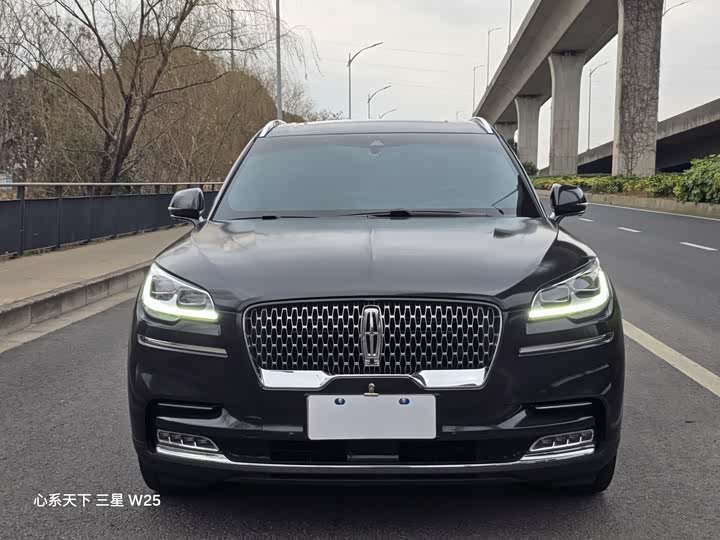 Lincoln Aviator 2022 2022款 3.0T V6 四驱行政版