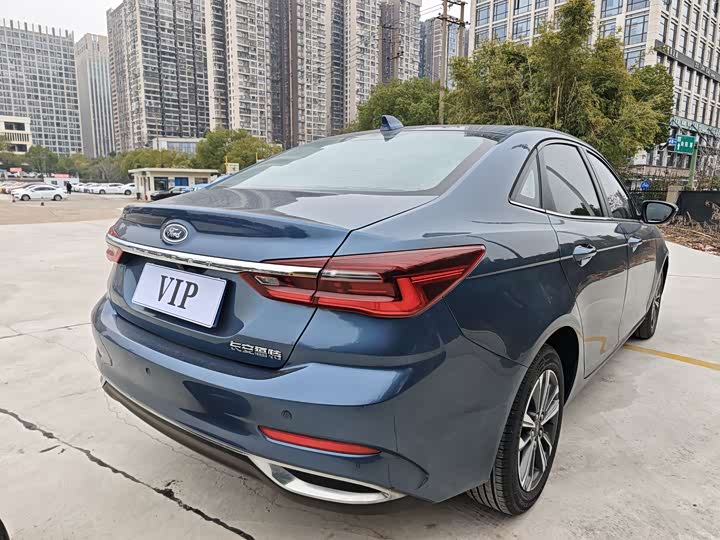 Ford Escort 2021 2021款 1.5L 自动铂金版