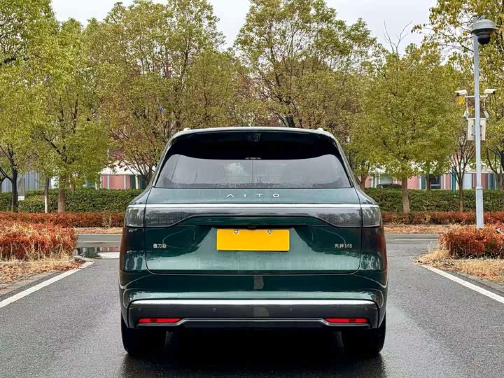 Aito M8 2025 2025款 增程 Ultra版 53.4kWh 6座版
