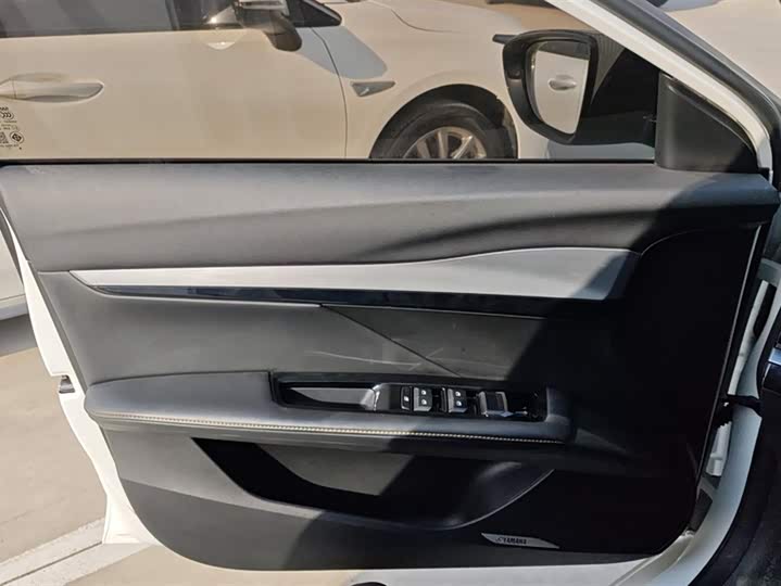 MG Motor 5 Scorpio 2022 2022款 1.5T Trophy运动豪享版