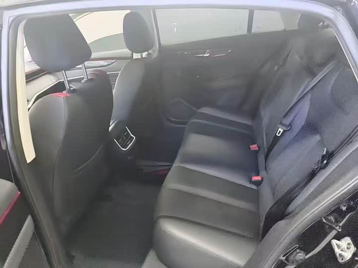 Dongfeng Aeolus Yixuan Max 2022 2022款 1.5T 超帅潮爸版