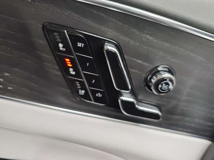 Cadillac Lyriq 2022 2022款 后驱长续航尊贵版